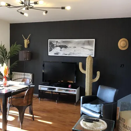 - Petricot - Balcon - Calme * Біарріц